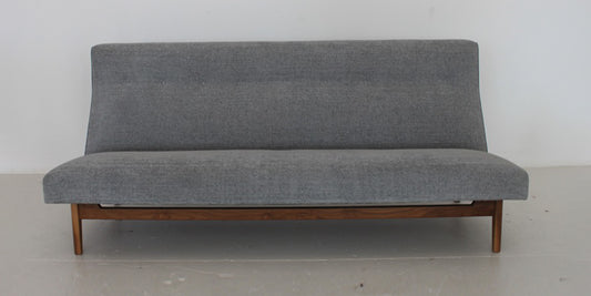 Risom Easy Armless Sofa